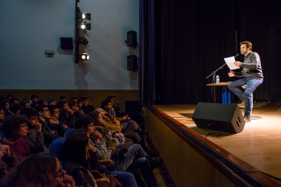 Entre N&oacute;s e as Palavras