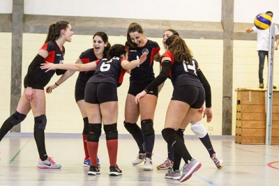 TETRA CAMPE&Atilde;S DISTRITAIS DE VOLEIBOL